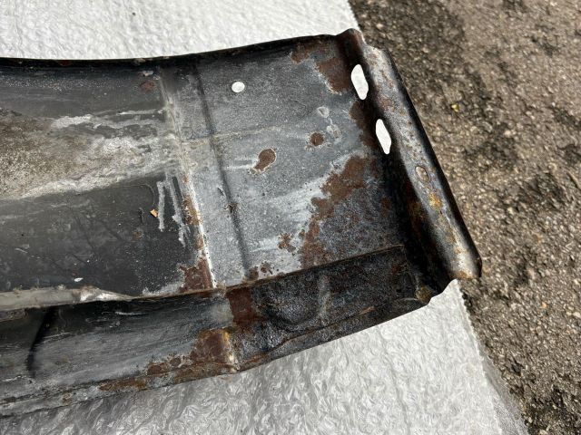 bontott BMW 3 E30 Bal első Sárvédő