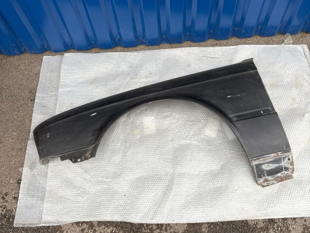 bontott BMW 3 E30 Bal első Sárvédő