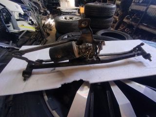 bontott BMW 3 E30 Első Ablaktörlő Szerkezet Motorral