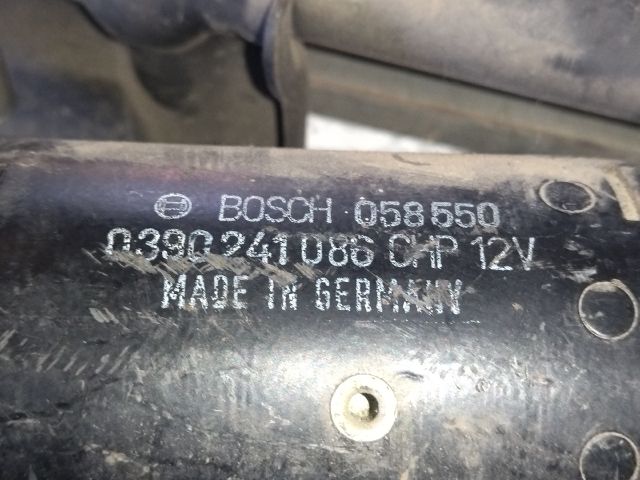 bontott BMW 3 E30 Első Ablaktörlő Szerkezet Motorral