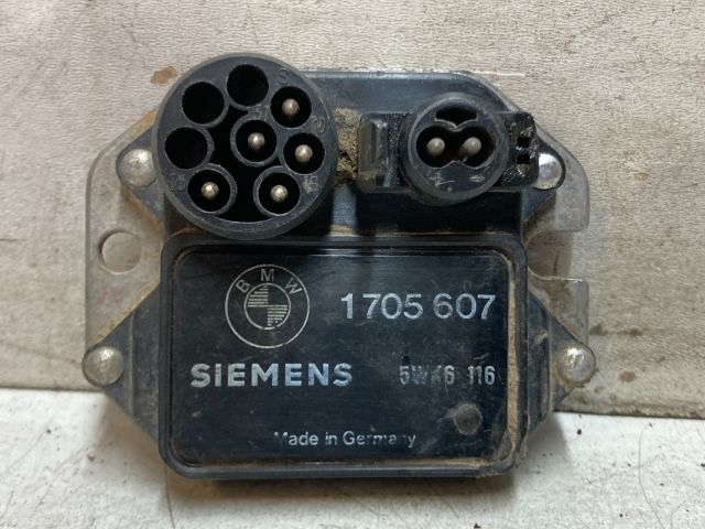 bontott BMW 3 E30 Gyújtó Elektronika