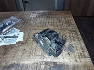 bontott BMW 3 E30 Jobb első Ajtózár