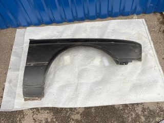 bontott BMW 3 E30 Jobb első Sárvédő