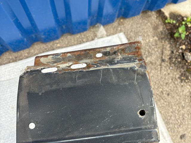 bontott BMW 3 E30 Jobb első Sárvédő