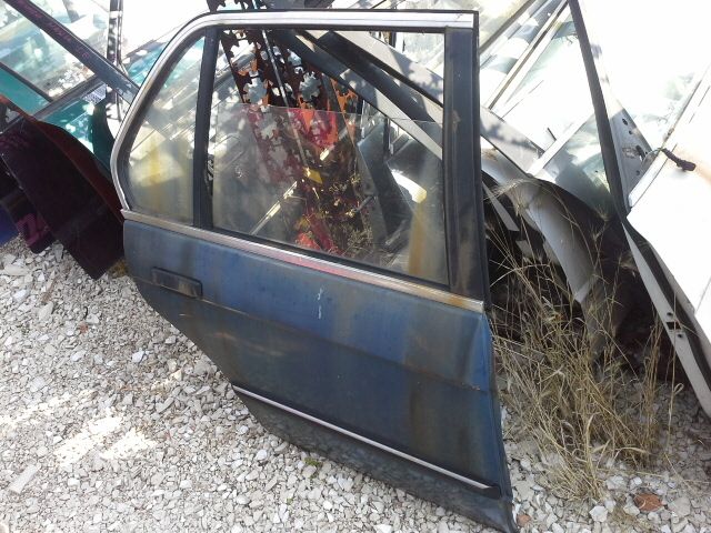 bontott BMW 3 E30 Jobb hátsó Fixüveg (Ajtóban)