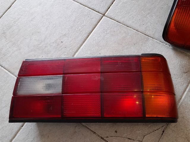 bontott BMW 3 E30 Jobb Külső Hátsó Lámpa