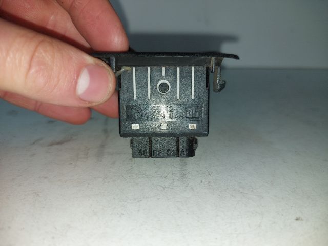 bontott BMW 3 E30 Kapcsoló (Magában)