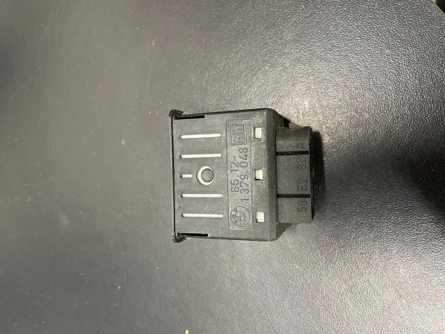 bontott BMW 3 E30 Kapcsoló (Magában)