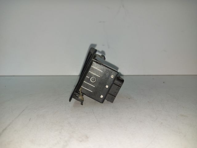 bontott BMW 3 E30 Kapcsoló (Magában)