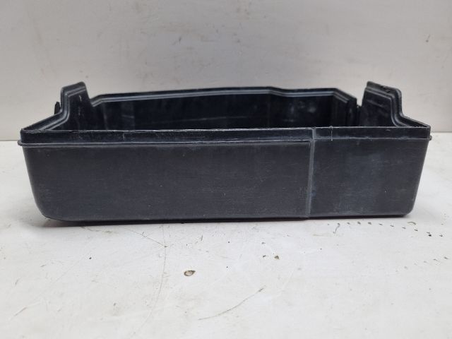 bontott BMW 3 E36 Akkumulátor Fedél