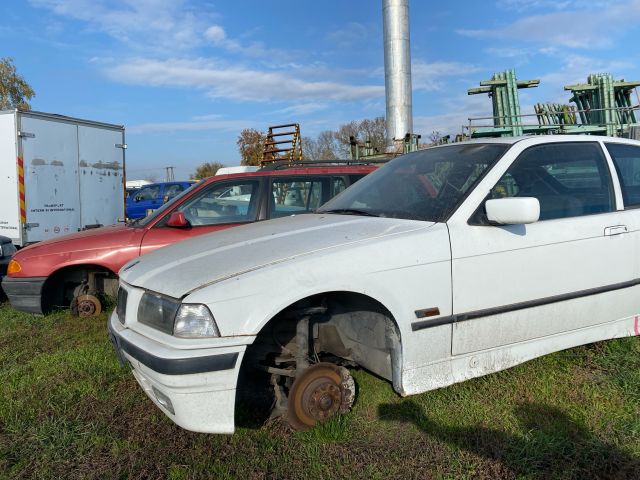 bontott BMW 3 E36 Bal első Csonkállvány Kerékaggyal