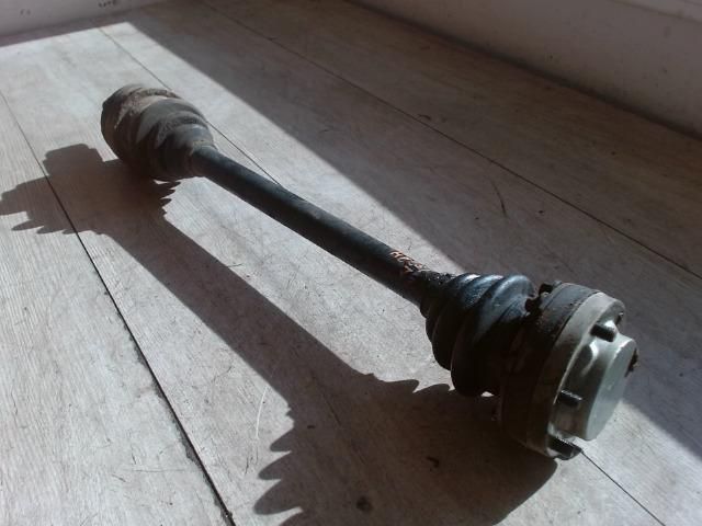 bontott BMW 3 E36 Bal hátsó Féltengely