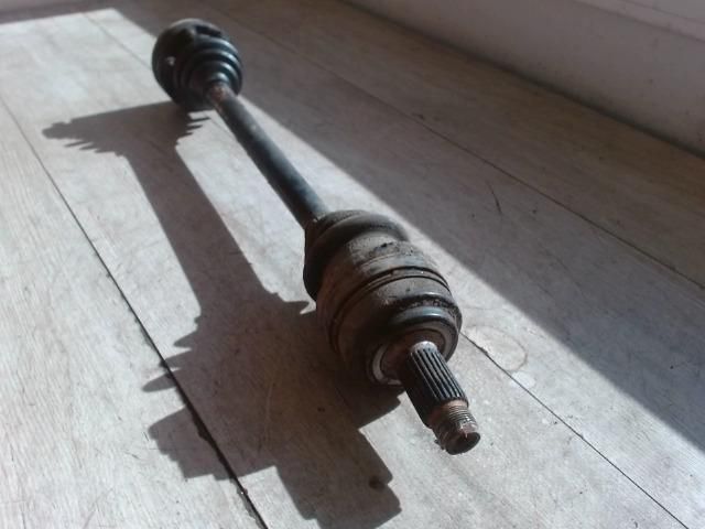 bontott BMW 3 E36 Bal hátsó Féltengely