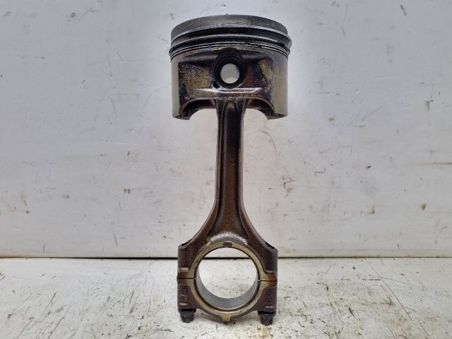 bontott BMW 3 E36 Dugattyú és Hajtókar