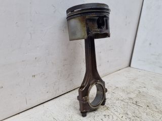 bontott BMW 3 E36 Dugattyú és Hajtókar