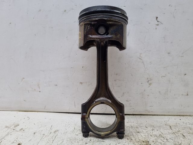 bontott BMW 3 E36 Dugattyú és Hajtókar