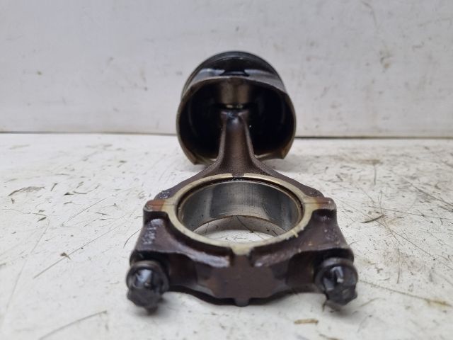 bontott BMW 3 E36 Dugattyú és Hajtókar