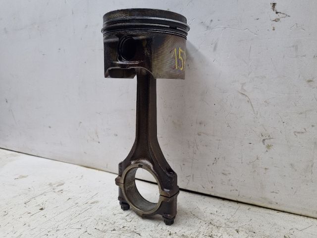 bontott BMW 3 E36 Dugattyú és Hajtókar