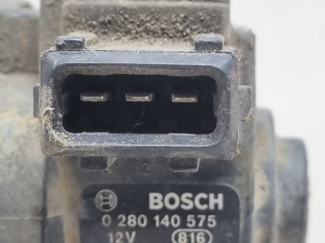 bontott BMW 3 E36 Fojtószelep (Mechanikus)