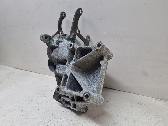 bontott BMW 3 E36 Generátor Tartó Bak