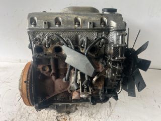 bontott BMW 3 E36 Motor (Fűzött blokk hengerfejjel)