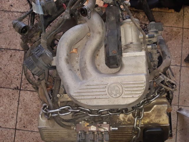 bontott BMW 3 E36 Motor (Fűzött blokk hengerfejjel)