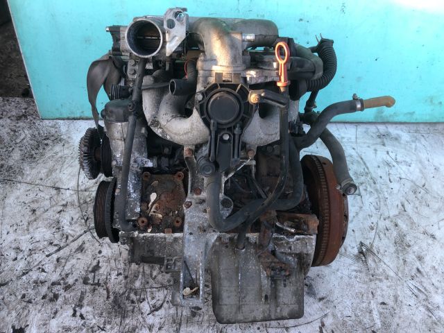 bontott BMW 3 E36 Motor (Fűzött blokk hengerfejjel)