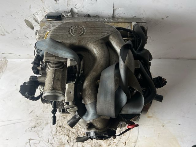 bontott BMW 3 E36 Motor (Fűzött blokk hengerfejjel)