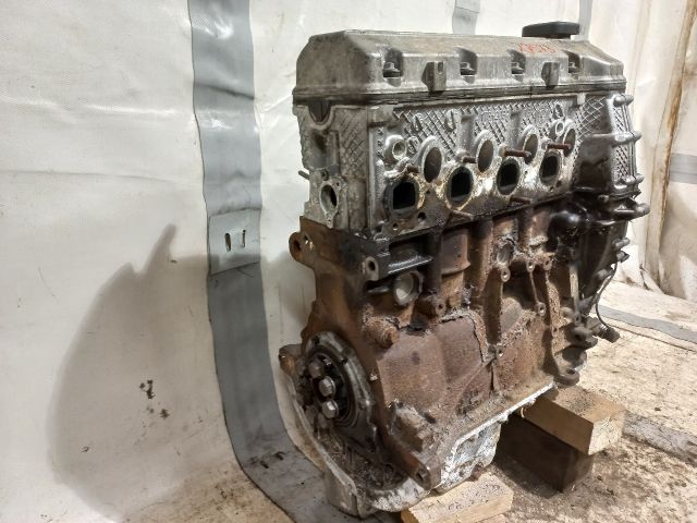 bontott BMW 3 E36 Motor (Fűzött blokk hengerfejjel)