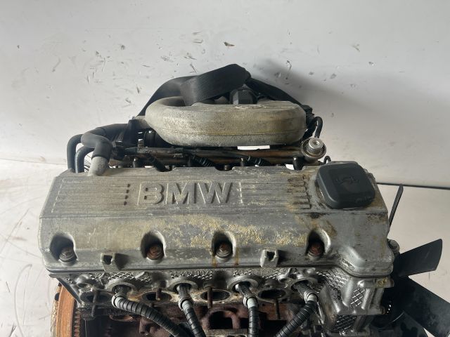 bontott BMW 3 E36 Motor (Fűzött blokk hengerfejjel)