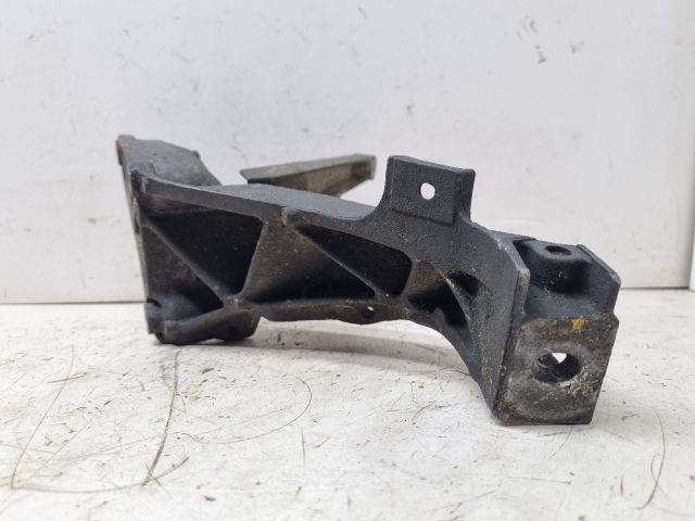 bontott BMW 3 E36 Motor Tartó Bak Bal