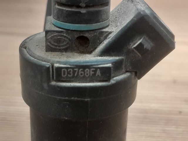 bontott BMW 3 E36 Porlasztó (1 db)