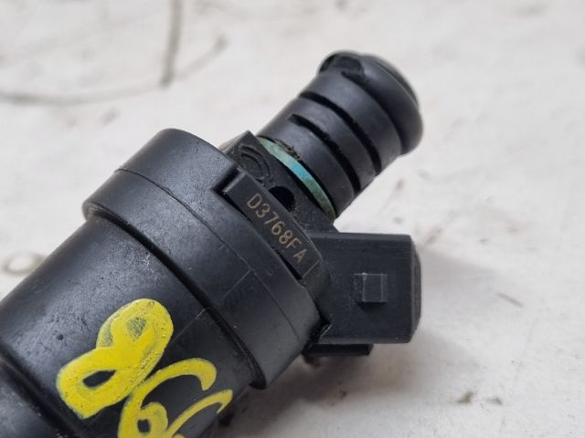 bontott BMW 3 E36 Porlasztó (1 db)