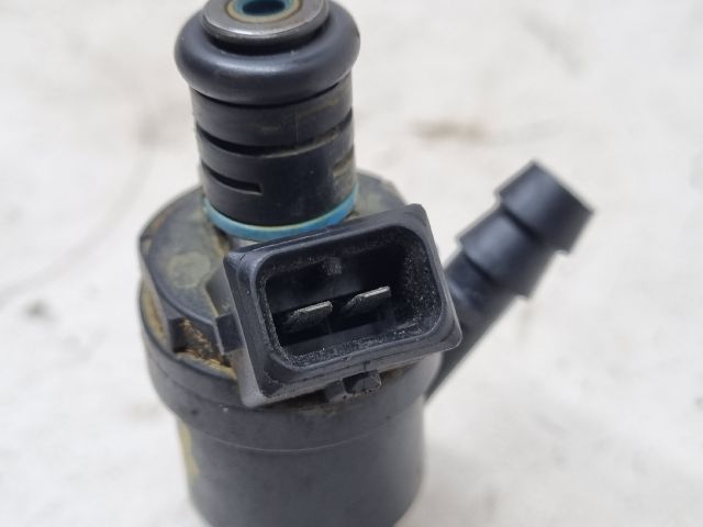 bontott BMW 3 E36 Porlasztó (1 db)