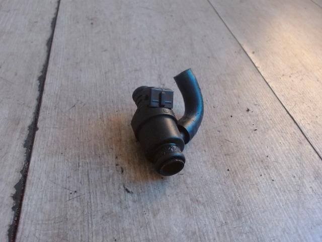 bontott BMW 3 E36 Porlasztó (1 db)