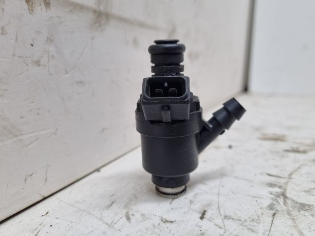 bontott BMW 3 E36 Porlasztó (1 db)