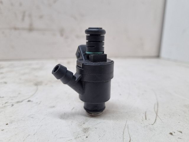 bontott BMW 3 E36 Porlasztó (1 db)