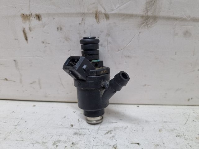 bontott BMW 3 E36 Porlasztó (1 db)