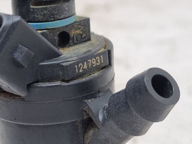 bontott BMW 3 E36 Porlasztó (1 db)