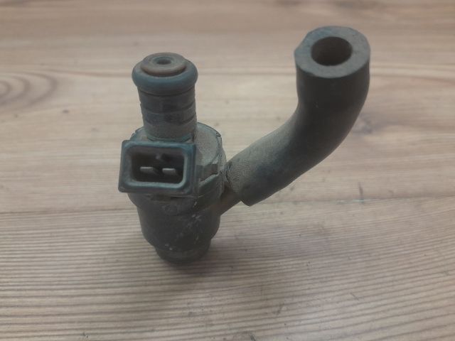 bontott BMW 3 E36 Porlasztó (1 db)