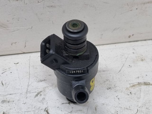 bontott BMW 3 E36 Porlasztó (1 db)