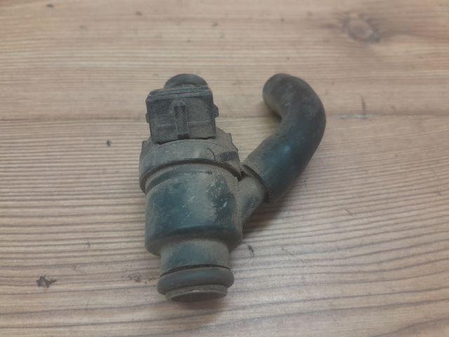 bontott BMW 3 E36 Porlasztó (1 db)