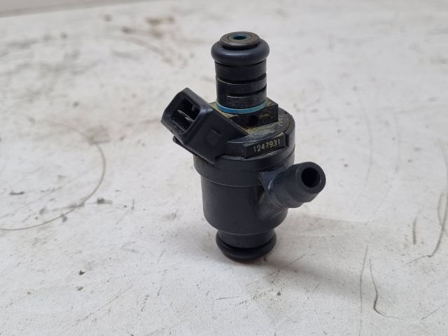 bontott BMW 3 E36 Porlasztó (1 db)