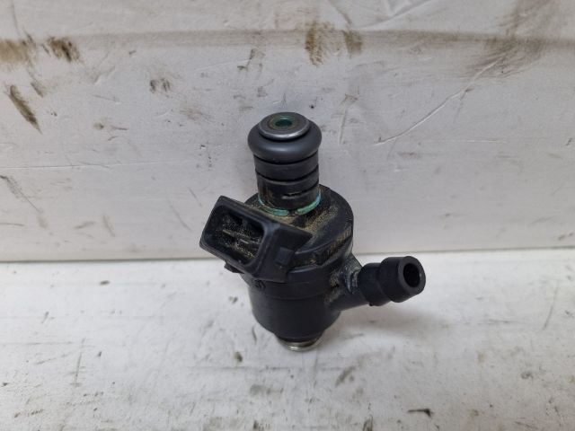 bontott BMW 3 E36 Porlasztó (1 db)