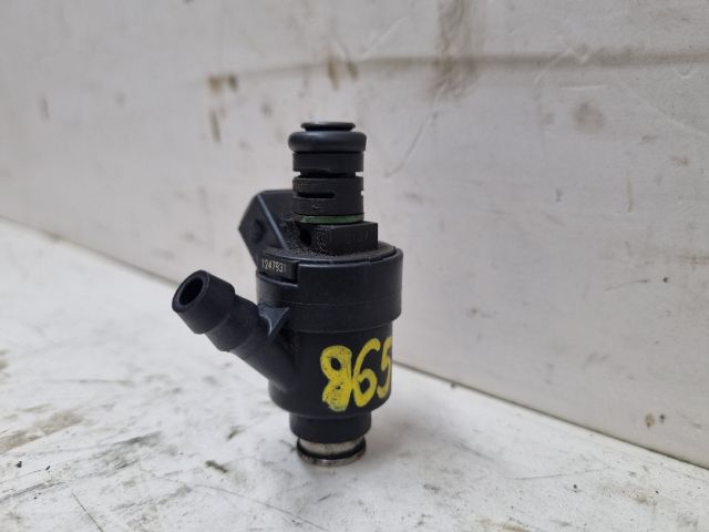 bontott BMW 3 E36 Porlasztó (1 db)