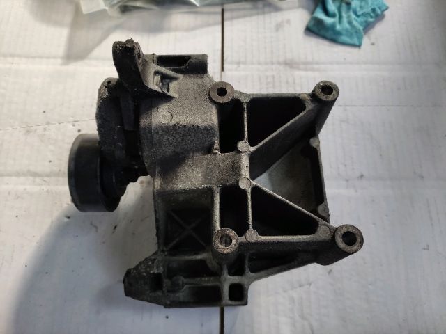 bontott BMW 3 E36 Szíjfeszítő Görgő