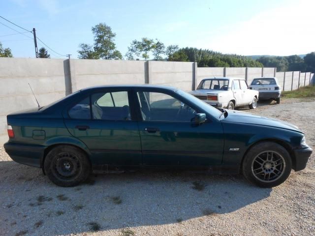 bontott BMW 3 E36 Tanksapka