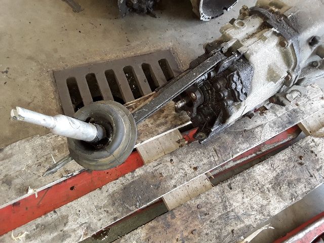 bontott BMW 3 E36 Váltó (Mechanikus)