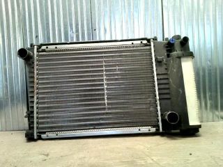 bontott BMW 3 E36 Vízhűtő Radiátor (Nem klímás)