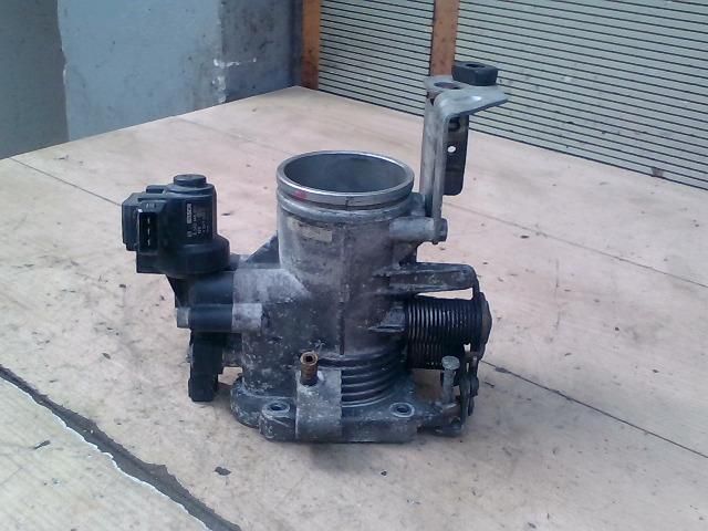 bontott BMW 3 E36 Fojtószelep (Mechanikus)